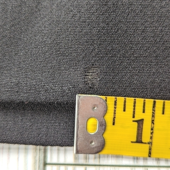 Magaschoni Pleated Wool Pencil Skirt with Slit in Black Size 10 - Picture 10 of 11